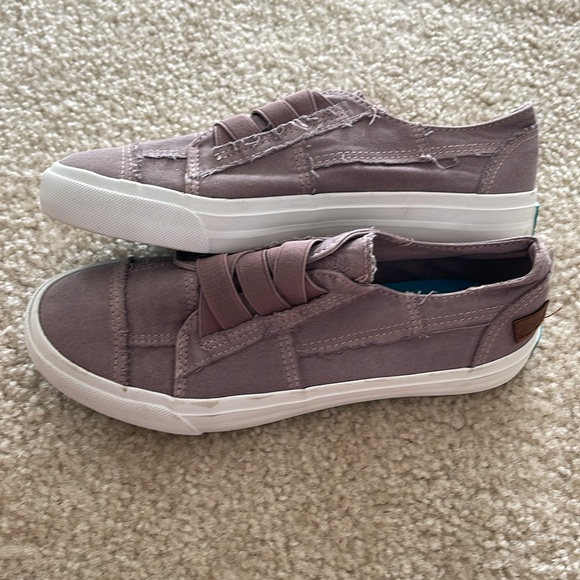 NWOB Toadstool Blowfish Marley sneakers - Picture 3 of 3